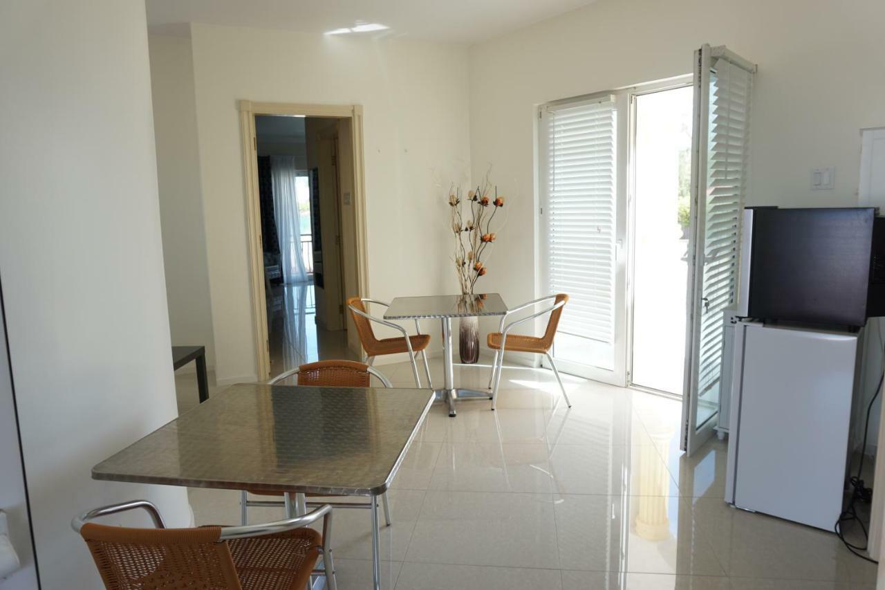 Self Contained Apartment With Private Kitchen Higher Heights, Barbados Christchurch Eksteriør billede