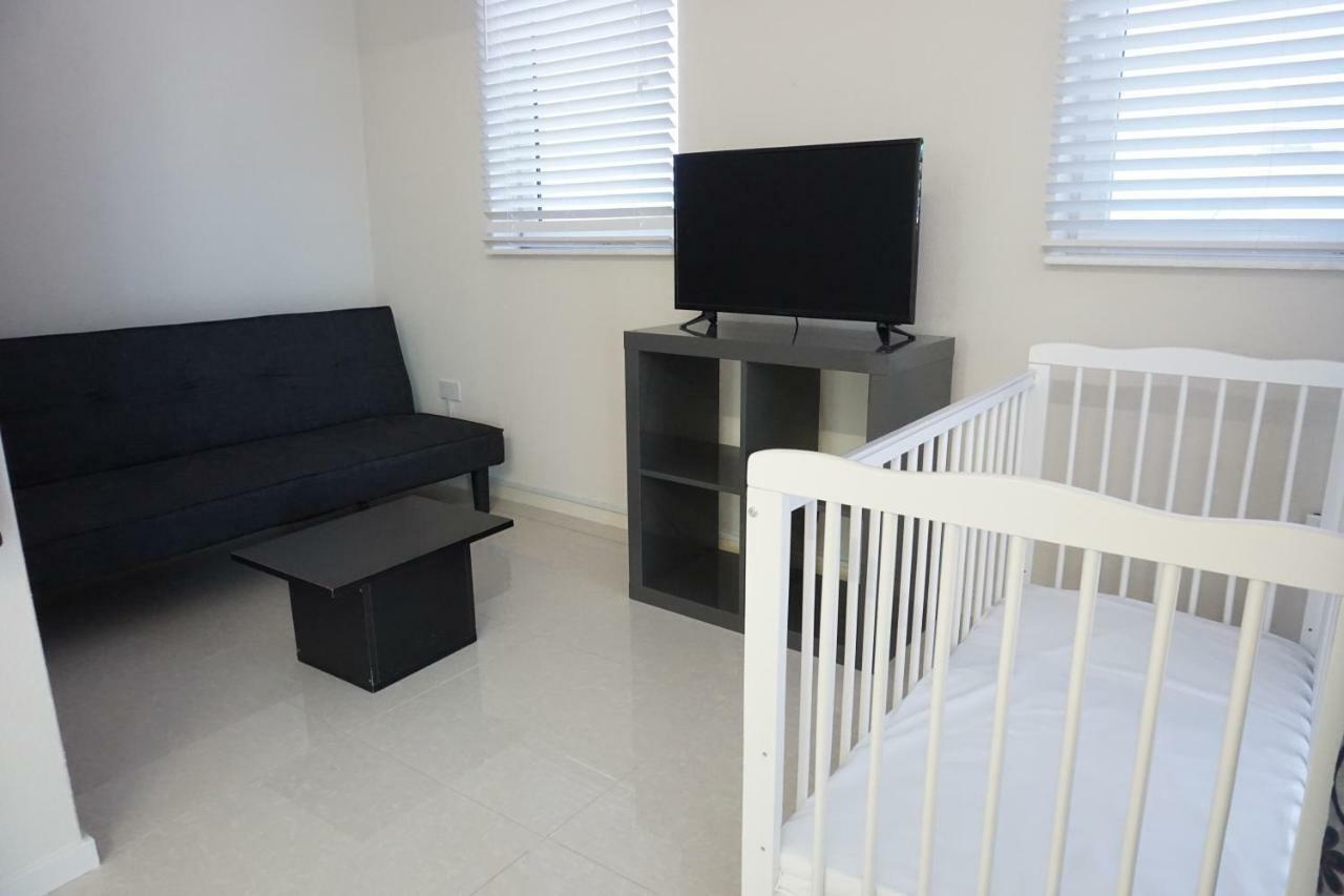 Self Contained Apartment With Private Kitchen Higher Heights, Barbados Christchurch Eksteriør billede