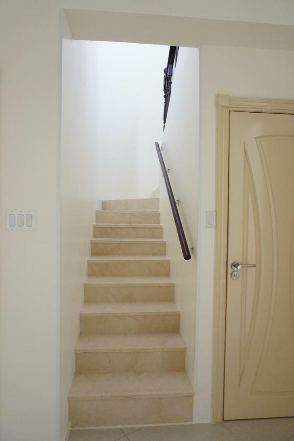 Self Contained Apartment With Private Kitchen Higher Heights, Barbados Christchurch Eksteriør billede