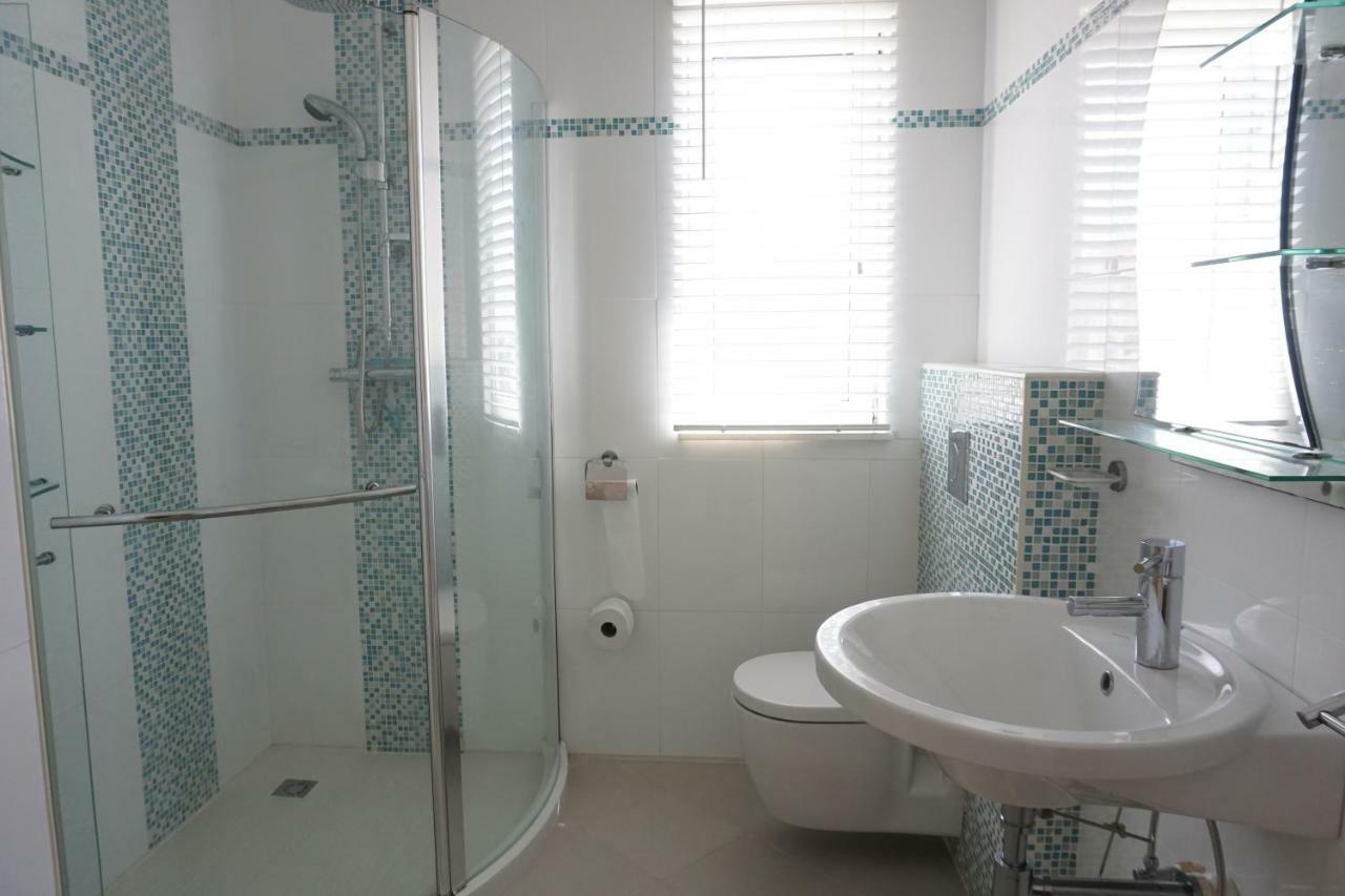 Self Contained Apartment With Private Kitchen Higher Heights, Barbados Christchurch Eksteriør billede