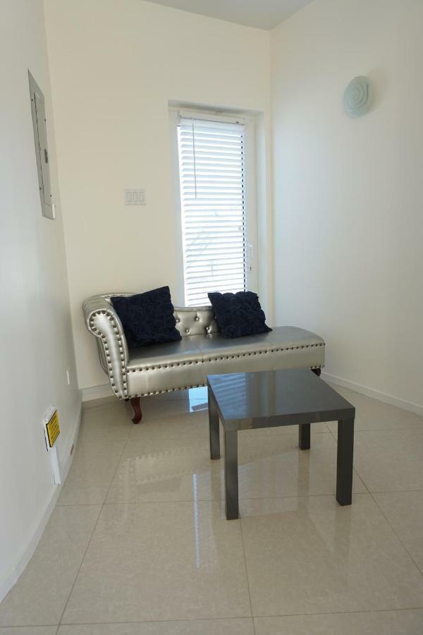 Self Contained Apartment With Private Kitchen Higher Heights, Barbados Christchurch Eksteriør billede